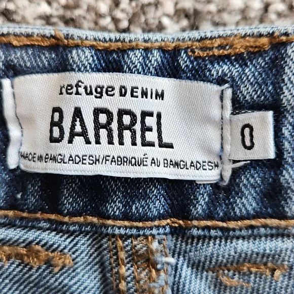 Barrel Jeans - Picture 2 of 3